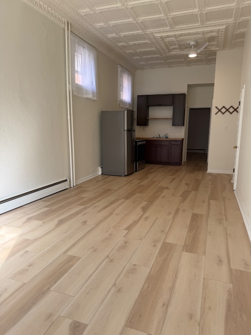 Building Photo - 329 Taylor Ave