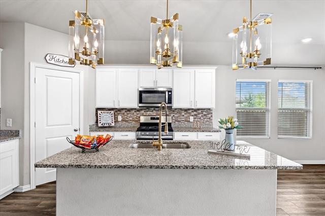 Building Photo - 2408 Buchanan Ln