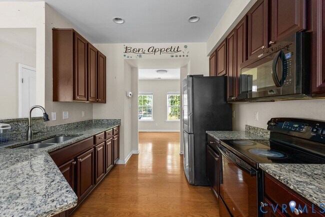 Building Photo - 3414 Avocado Dr