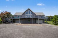 Building Photo - 209 Casparus Way