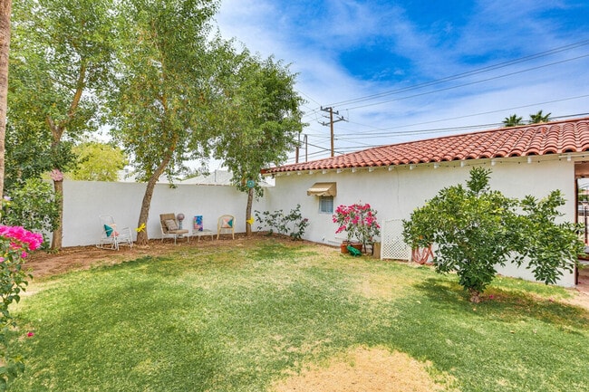 Building Photo - 107 W Windsor Ave