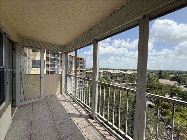 Building Photo - 10777 W Sample Rd