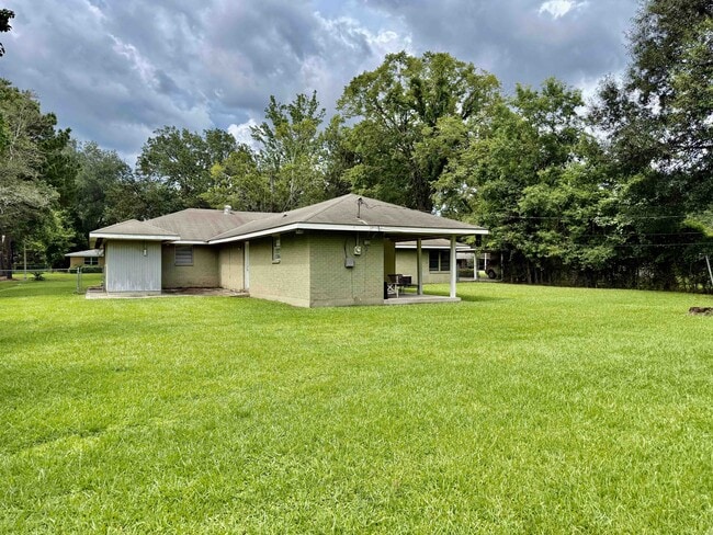 Building Photo - 9384 S Riveroaks Dr