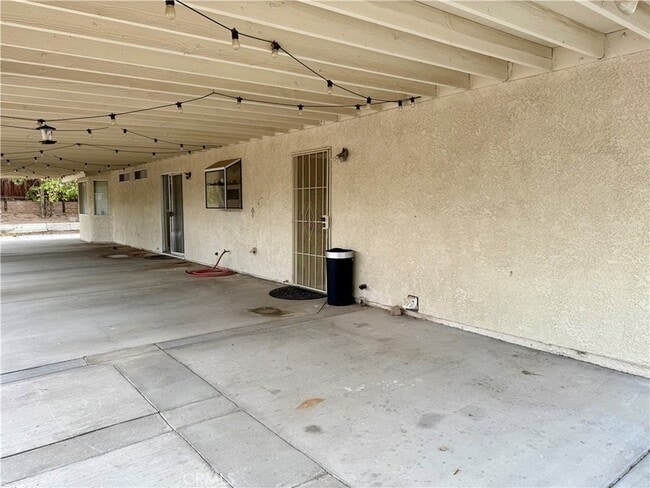 Building Photo - 18693 Albany St