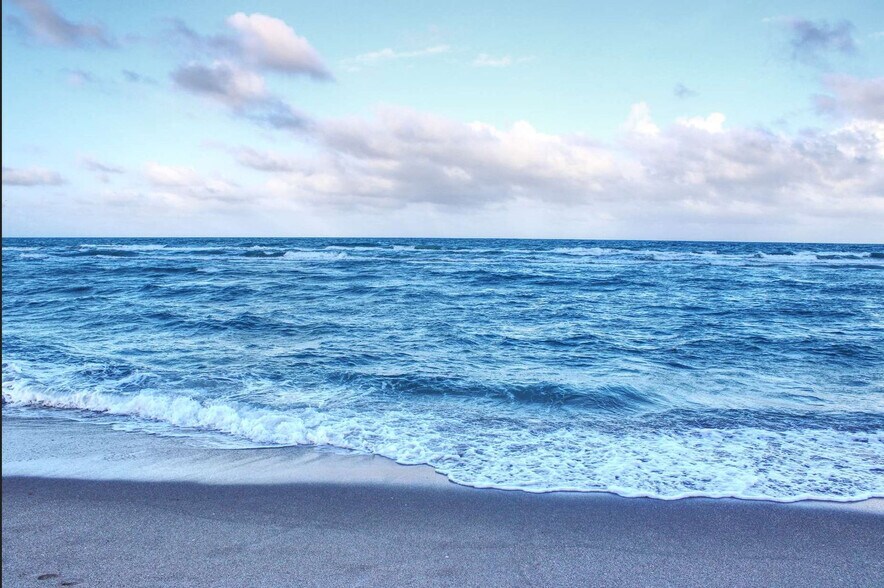 Building Photo - 330 Grant St