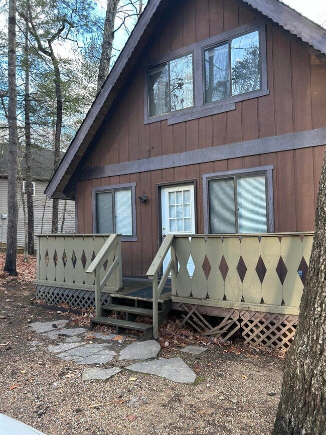 Building Photo - 213 Spotswood Ln