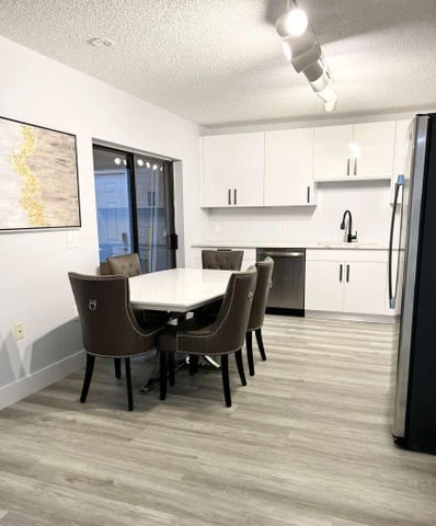 Building Photo - 118 1st Terrace