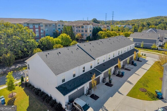 Building Photo - 1954 Sanford Dr