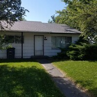 Building Photo - 1208-1210 Vandenberg Ave