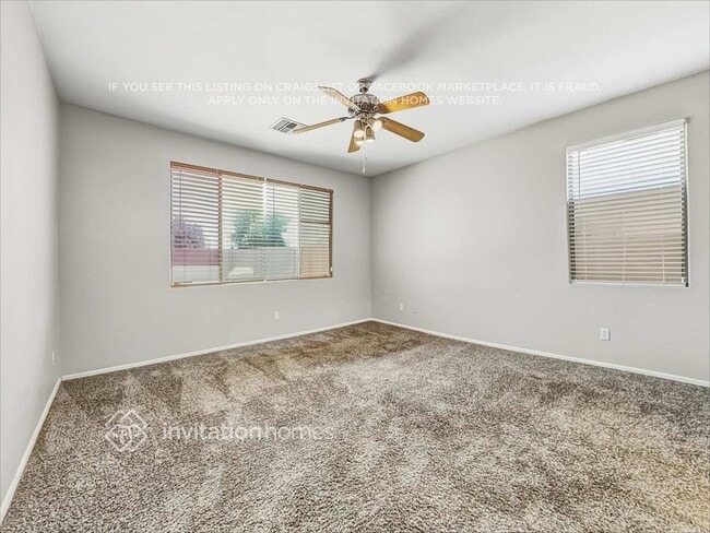 Building Photo - 3213 S 103rd Dr