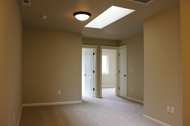 Building Photo - 3195 SW 28th St