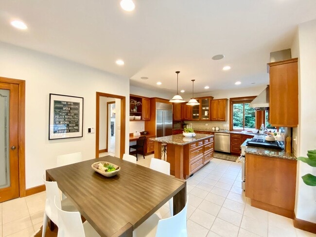 Building Photo - Great Home For Rent
