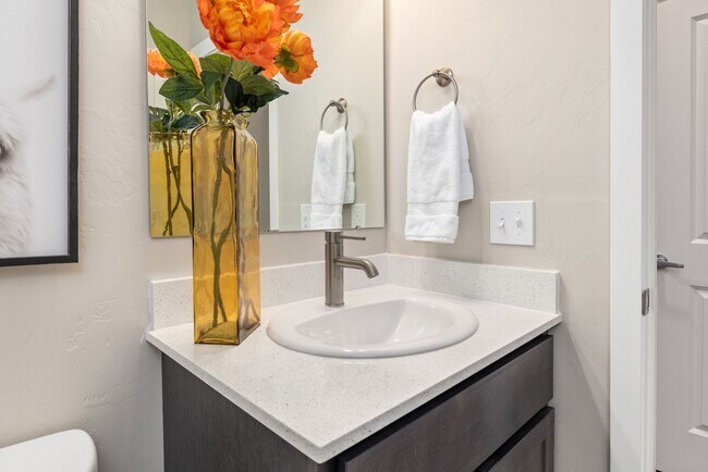 Building Photo - Wilson Creek Townhomes! Move In By 7/31 & ...