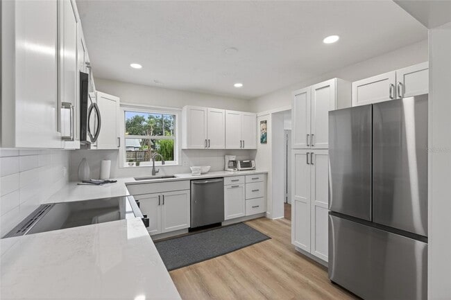 Building Photo - 5617 19th Ave S