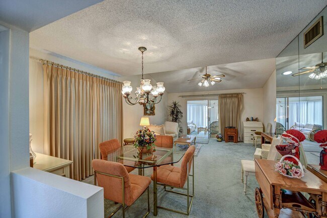 Building Photo - 668 Leisure World