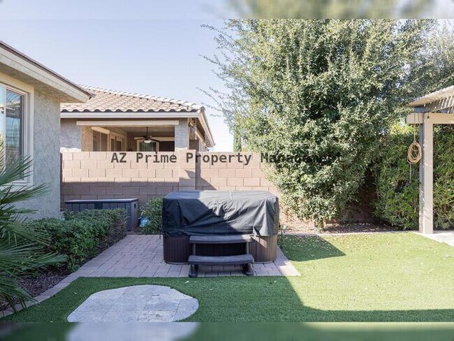 Building Photo - 2612 W Perola Dr