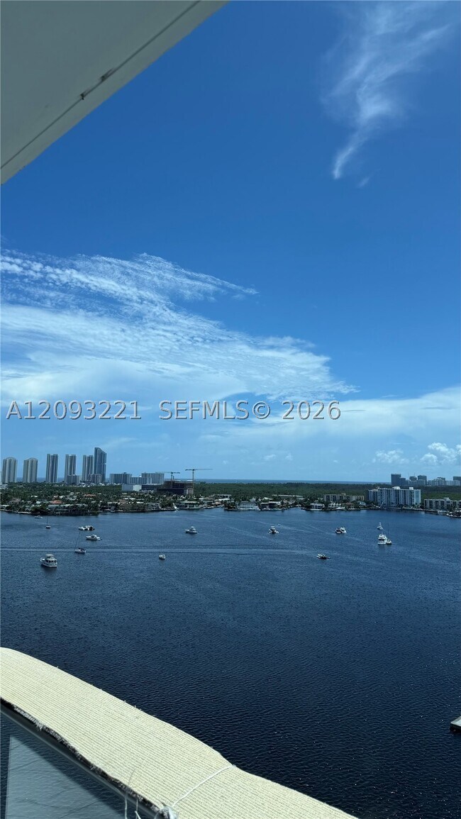 Building Photo - 17301 Biscayne Blvd