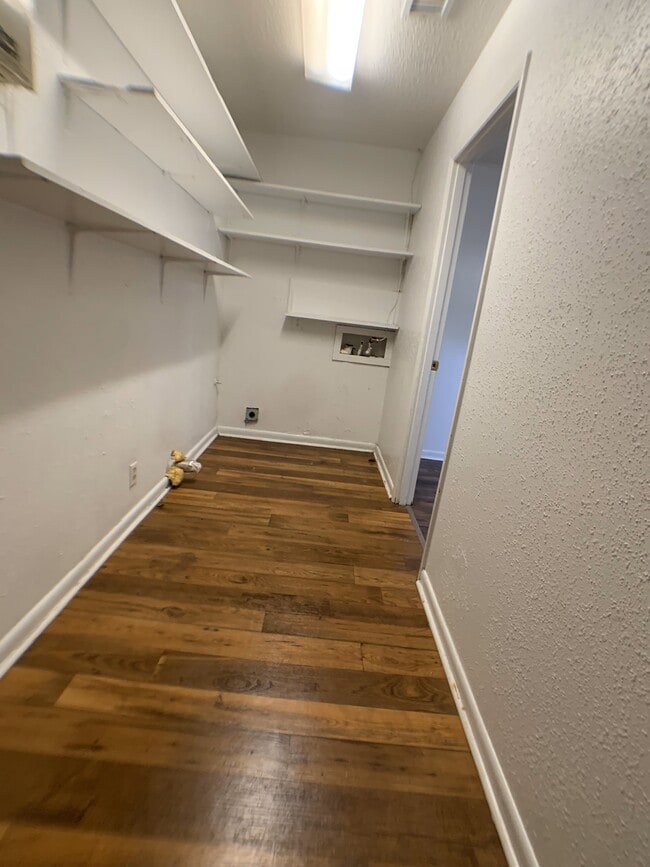 Building Photo - 707 N Lane Wells Dr