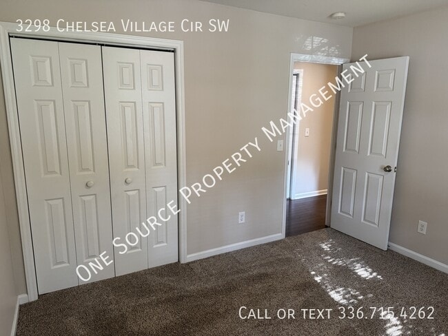 Building Photo - 3298 Chelsea Village Cir SW