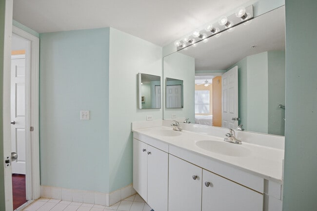 Building Photo - 3221 Tuscany Way