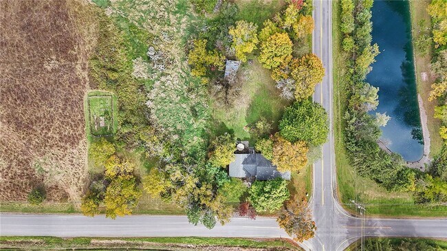 Building Photo - 3040 Agard Rd