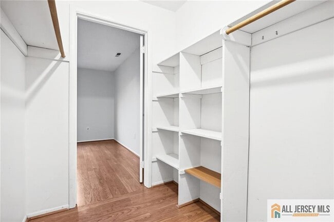 Building Photo - 1607 Aspen Dr
