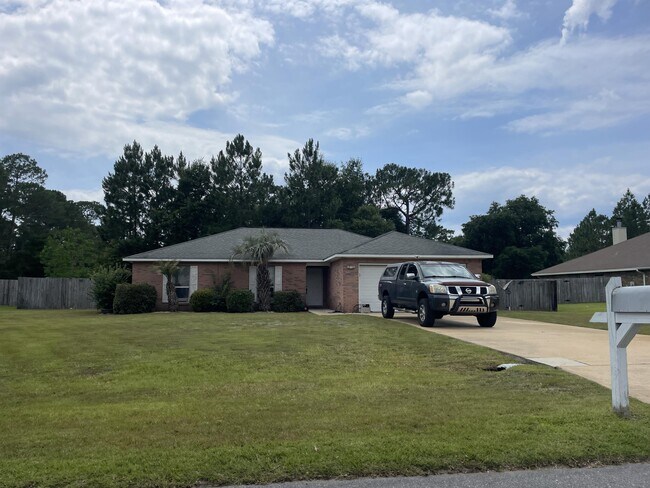 Building Photo - 2381 Hilton Dr