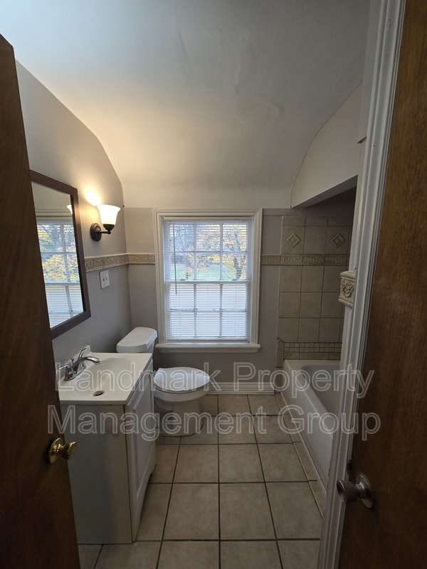 Building Photo - 10978 Craft St