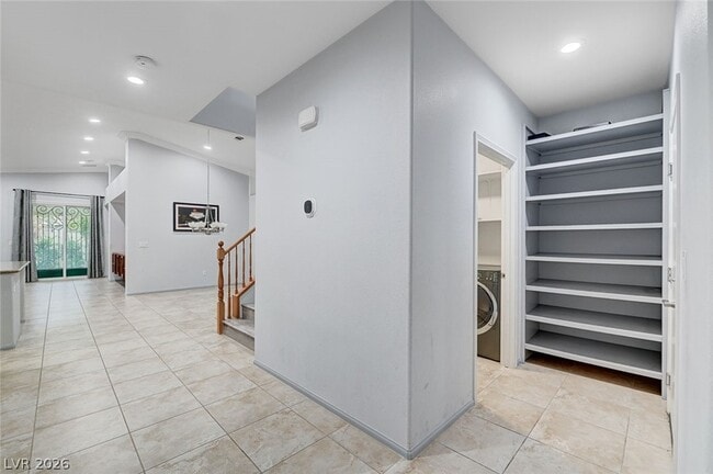 Building Photo - 7129 Weavers Pl