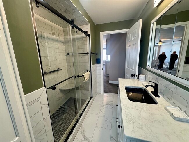 Building Photo - 789 Mt Pleasant St