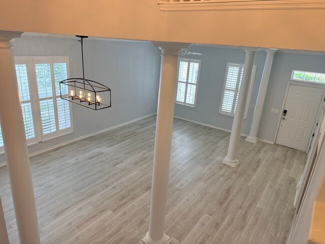 Building Photo - 603 Canne Pl