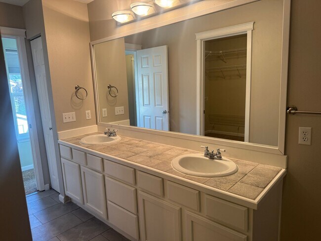 Building Photo - DuPont 4-bedroom, 2.5-bath home with A/C
