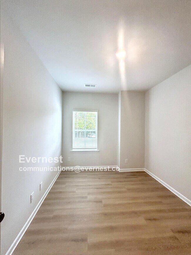 Building Photo - 311 Pawley Dr