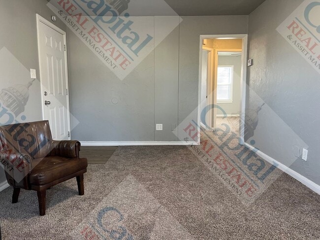 Building Photo - Cozy 2 Bedroom