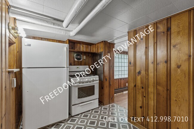 Building Photo - 122 Secane Ave