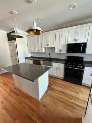 Building Photo - 2338 N Ridgeway Ave