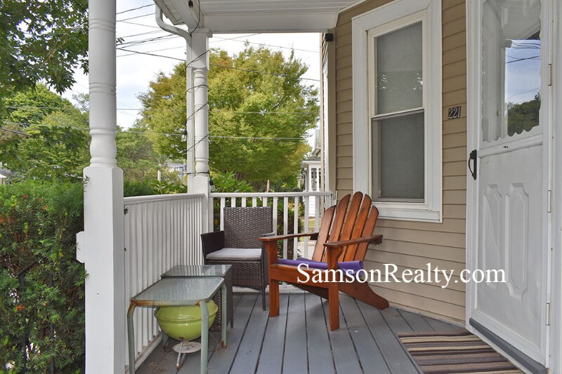 Building Photo - 219 Cole Ave