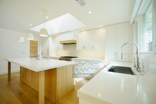 Building Photo - 89 Spindrift Passage