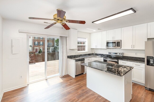 Building Photo - 45425 Clarkes Crossing Square