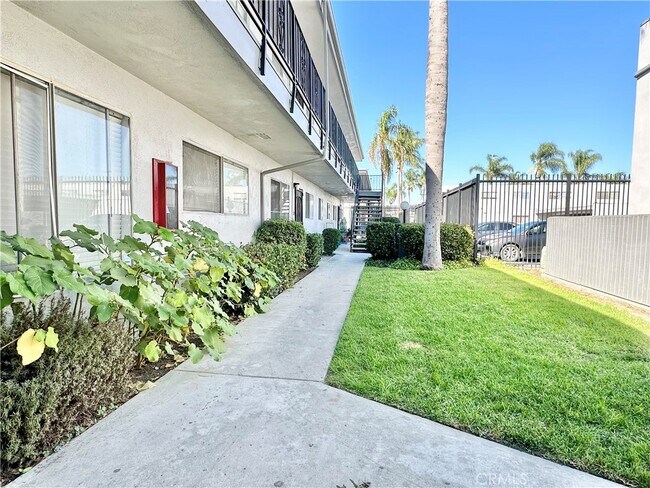 Building Photo - 5500 Ackerfield Ave