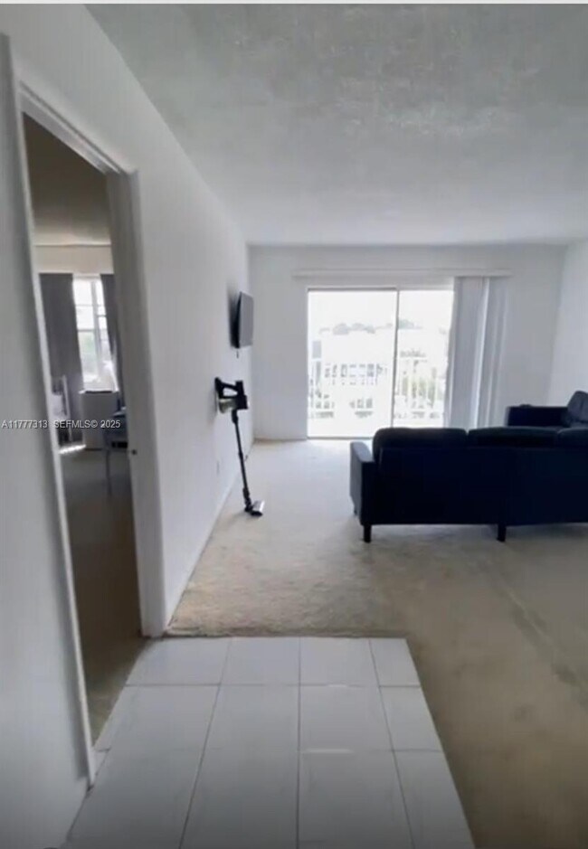 Building Photo - 496 NW 165th St