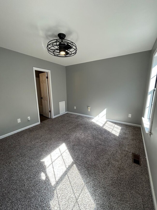 Building Photo - Limited-Time Offer: 50% Off First Month’s ...