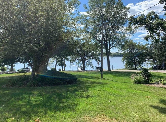 Building Photo - W9206 Ripley Rd