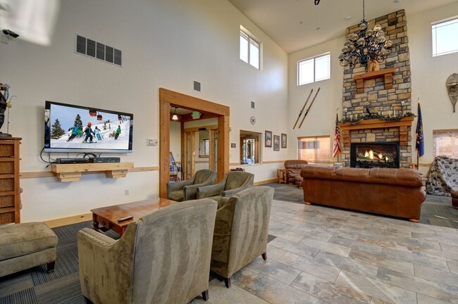 Building Photo - 5501 Lillehammer Ln