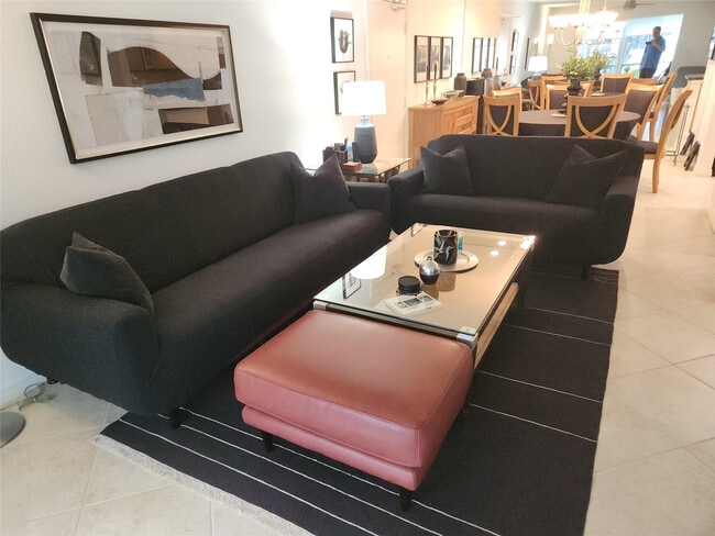 Building Photo - 6437 Bay Club Dr