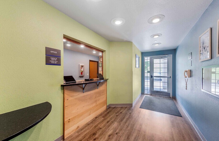 Building Photo - Furnished Studio-Tuscaloosa