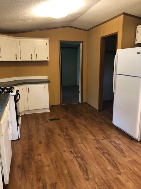 Building Photo - 1717 Hatcher Rd