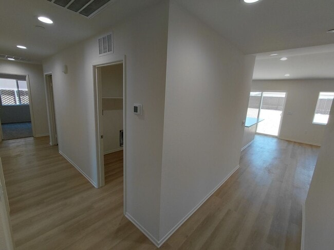 Building Photo - 475 Palomino Ct