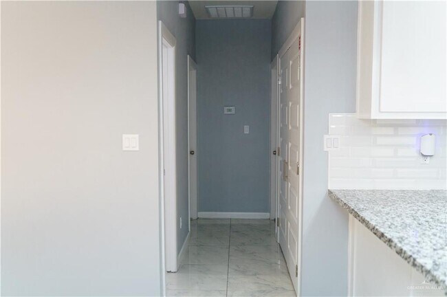 Building Photo - 18 N Blair Ave