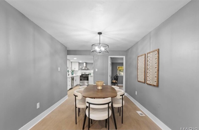 Building Photo - 3221 Suncrest Ave